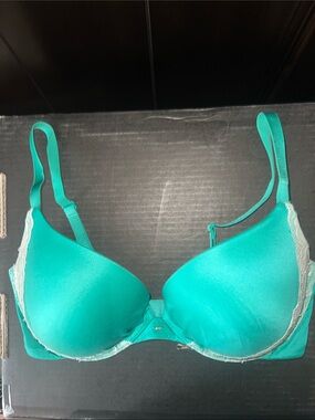 Victoria Secret Everyday Smooth Underwire Bra With Lace Detail- Teal